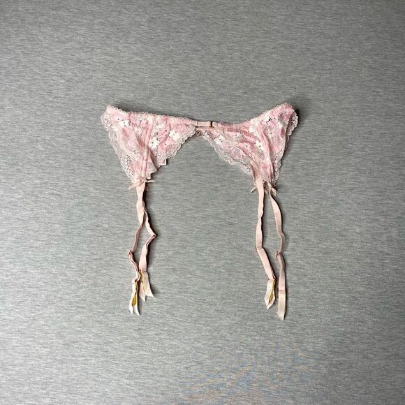 Victoria's Secret Body By Victoria Floral Lace Garter Belt - Picture 9 of 10